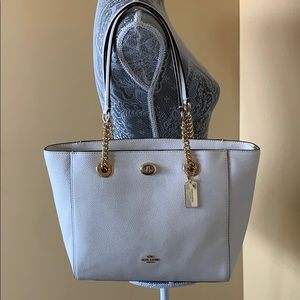 Slightly used COACH OFF-WHITE PEBBLED LEATHER SHOULDER BAG